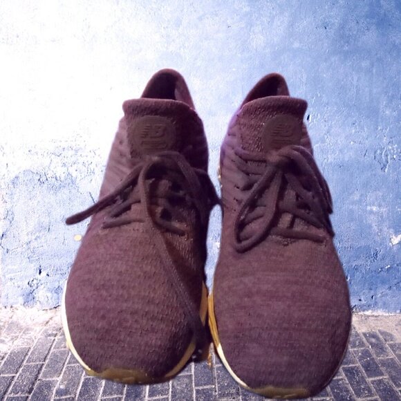 New Balance women's running sneaker - Picture 1 of 6